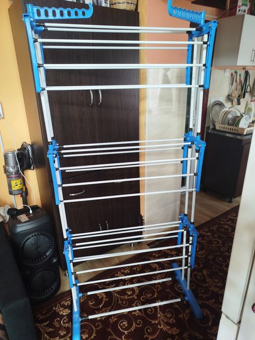 Suport haine vertical