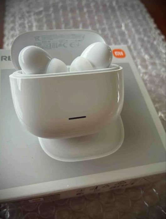 Căști Wireless Xiaomi EarBuds 8 Lite.