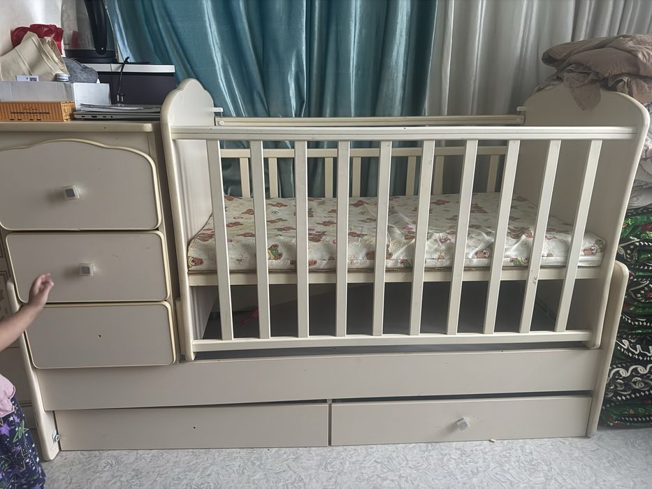 Детская кроватка/кровать