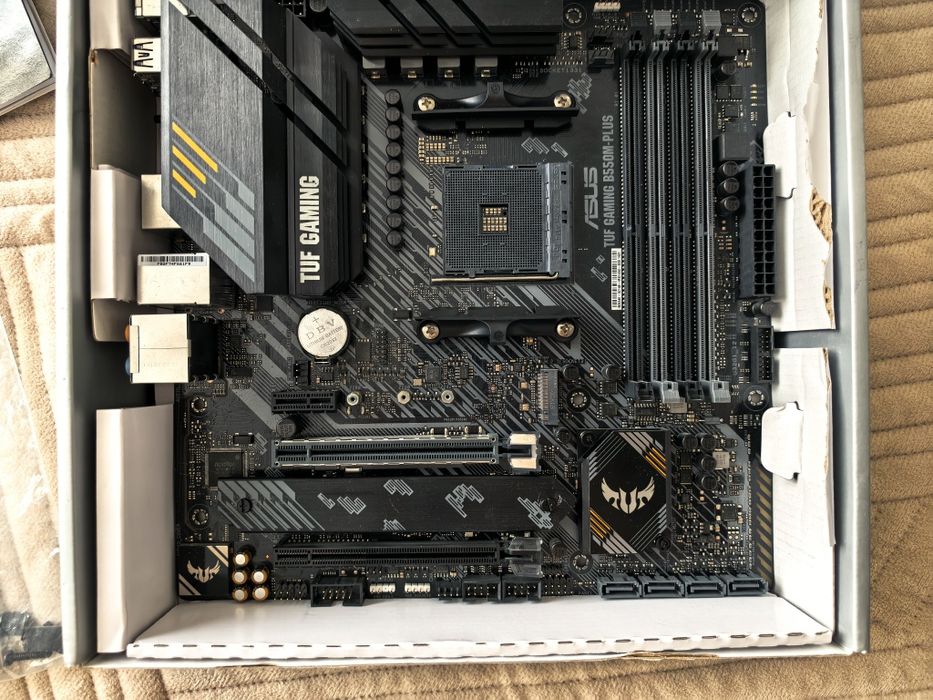 Материнская плата