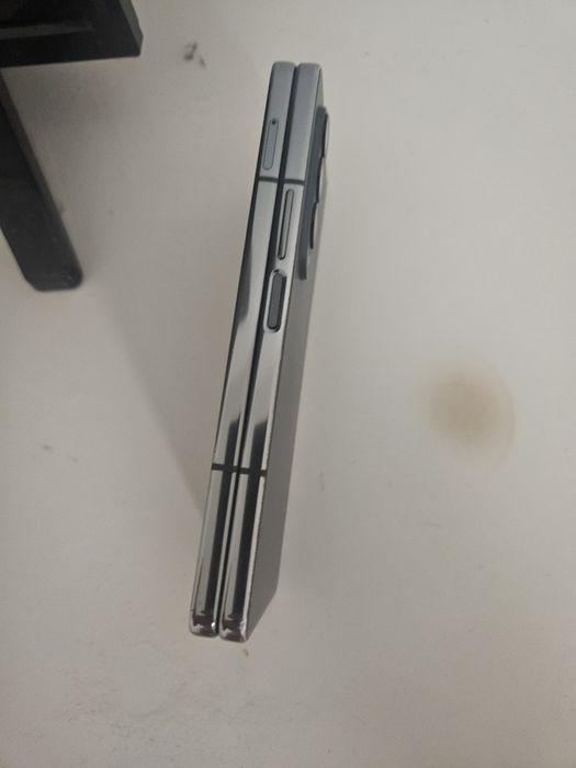 Samsung Z fold 4