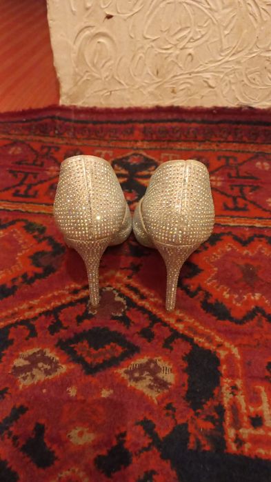 новые туфли с хорошим качеством