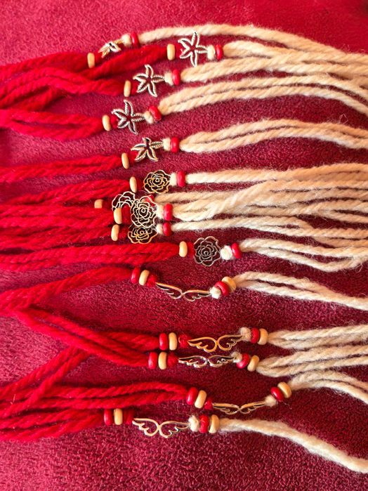 Продавам мартеници ръчно изработени