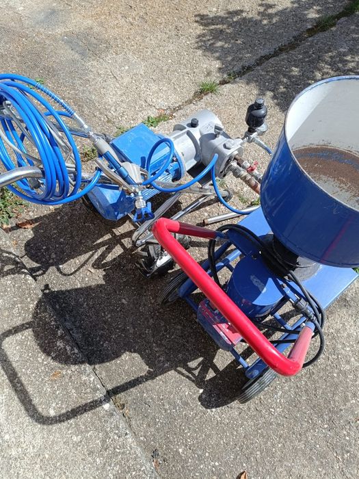 Vând pompa zugrăvit Visoli