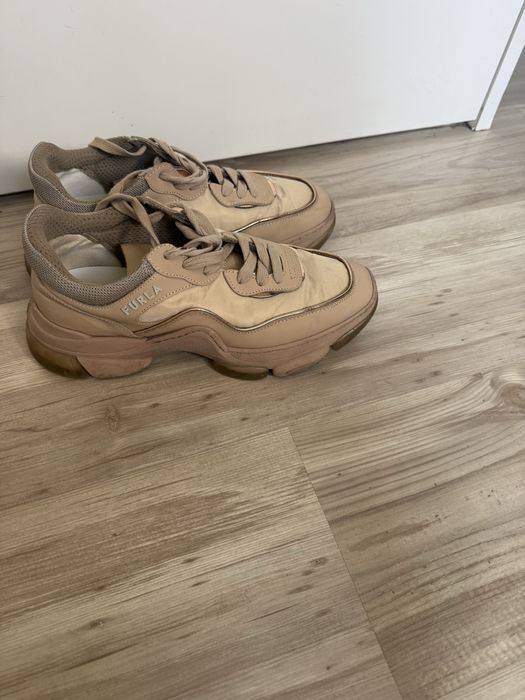 Сникърси  Furla, неразличими от нови. Обувани броени пъти.