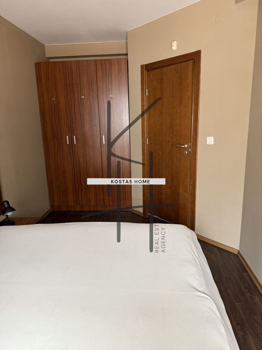 Дава се под наем Тристаен апартамент в Варна, Център - 100 кв.м за 797.64 € - Снимка #3