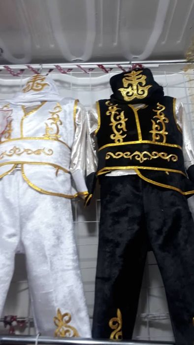 Продаю костюмы на праздник Наурыз