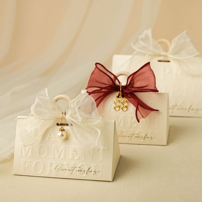 Бонбоньерки, тойбастар