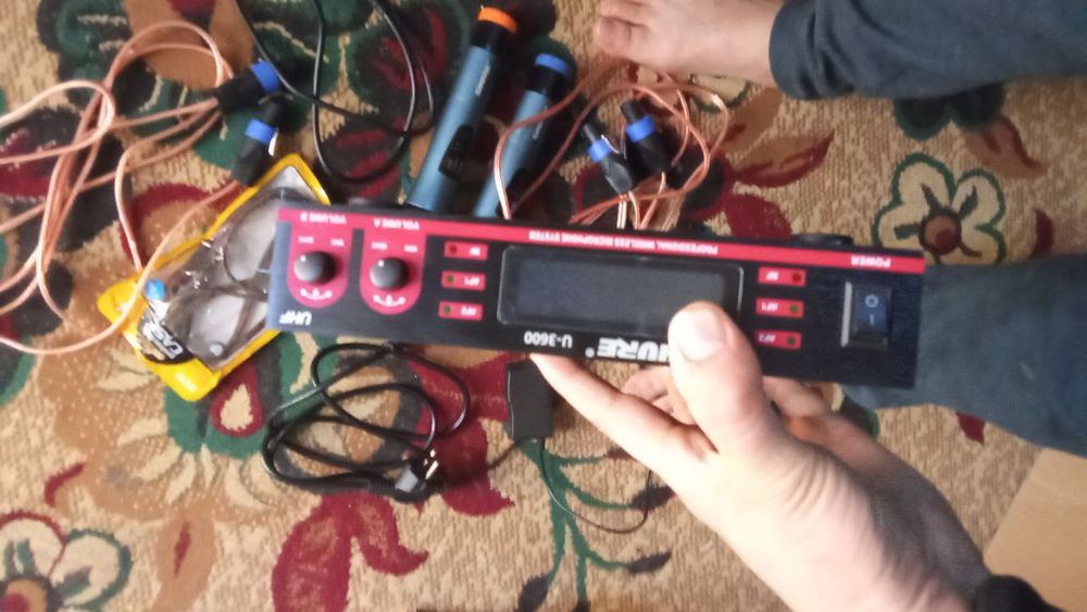 karaokega komplekt nabor sotiladi 2 oy ishlatilgan  xolati yangi