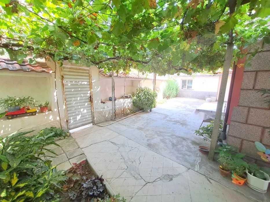 Етаж от къща в полите на Предбалкана! Град Баня 49479