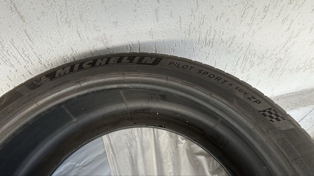 Michelin 275/40/22 летние шины