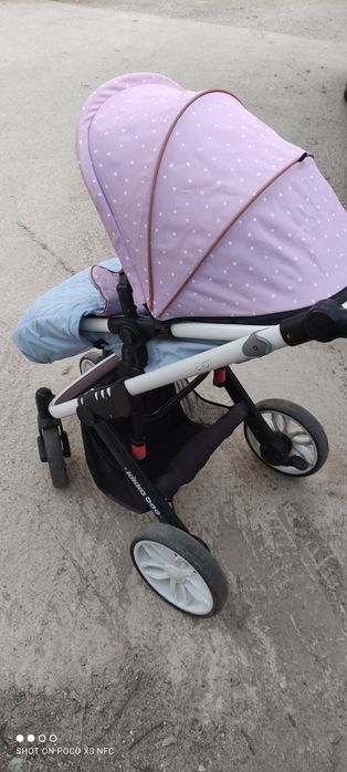 Продавам бебешка количка 3 в 1 Kikkaboo
