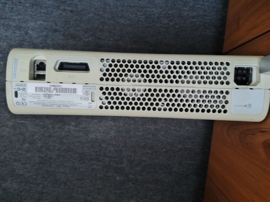 Xbox 360 2005 pentru piese!