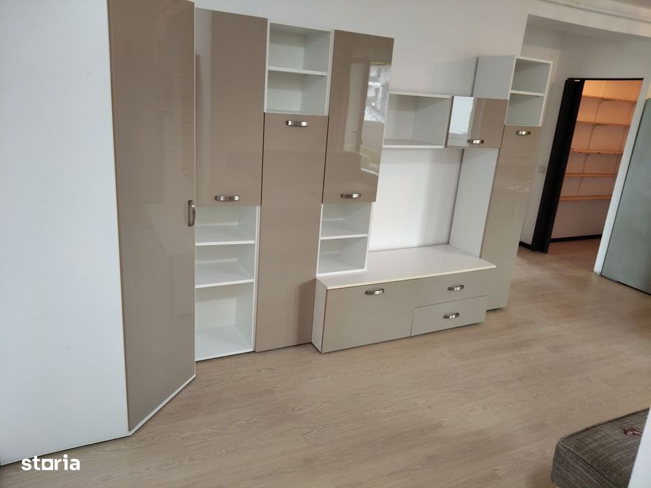 Urgent vând 2 Camere 53 Mp langa mall Coresi etaj 1    Mobilat Utilat!