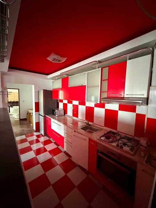 Apartament 3 camere de inchiriat