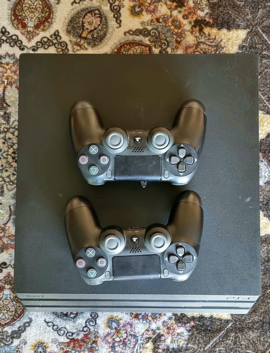 Sony PlayStation 4 Pro (PS4 Pro)