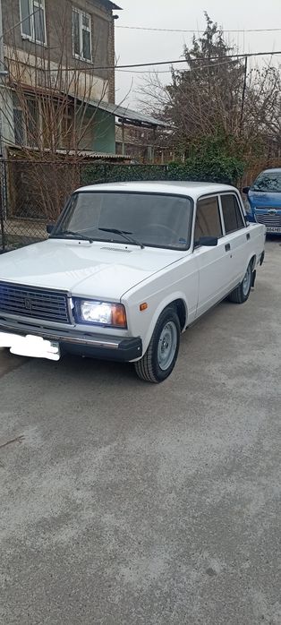 Vaz 2107 sotiladi