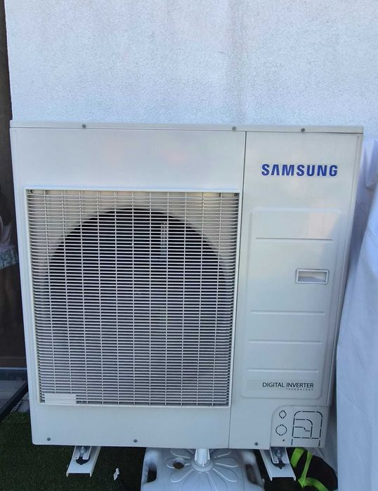 Продавам термопомпа Samsung 8kW + 3 конвектора Innova + бойлер 200 л + wifi управление
