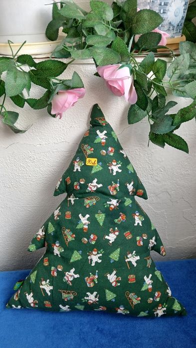 Плюшени играчки различни големини и разцветки любими на малките деца.