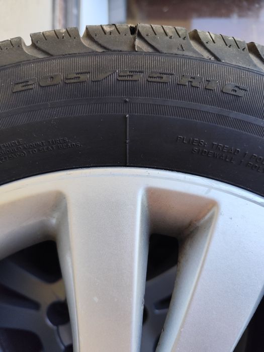 205/55/16 всесезонни с джанти