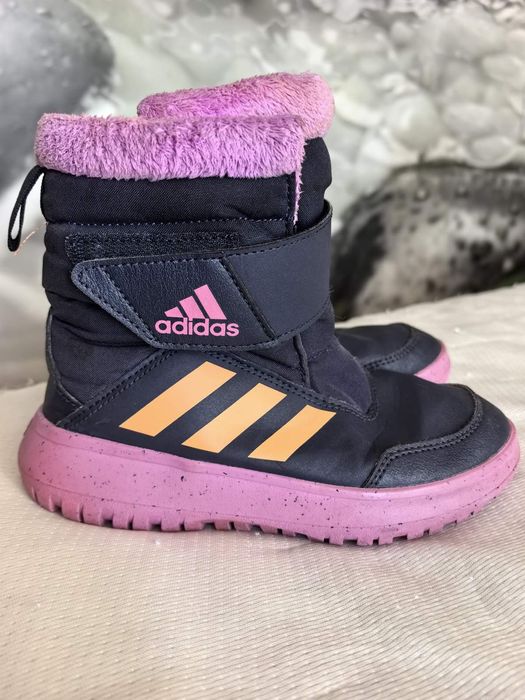 ADIDAS SPORTSWEAR Боти Winterplay.
Размер 32.