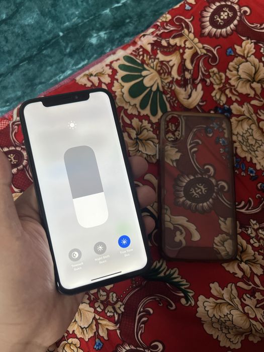 Айфон ХС 256 гб продам