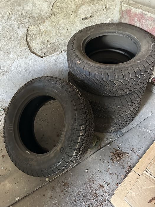 Грязевая резина 285/60 R18 + диски