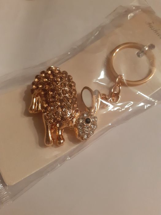 Продаются разные брелки - сувениры