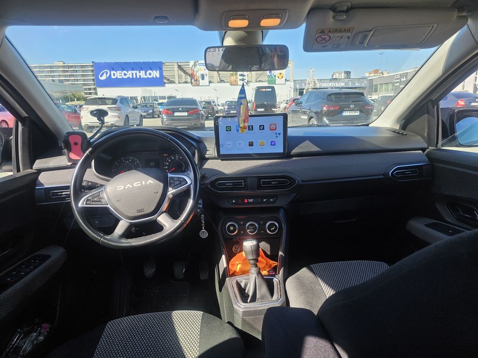Navigatie logan 3 android pret 800 lei