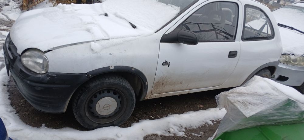 Opel corsa  1.2i   1994