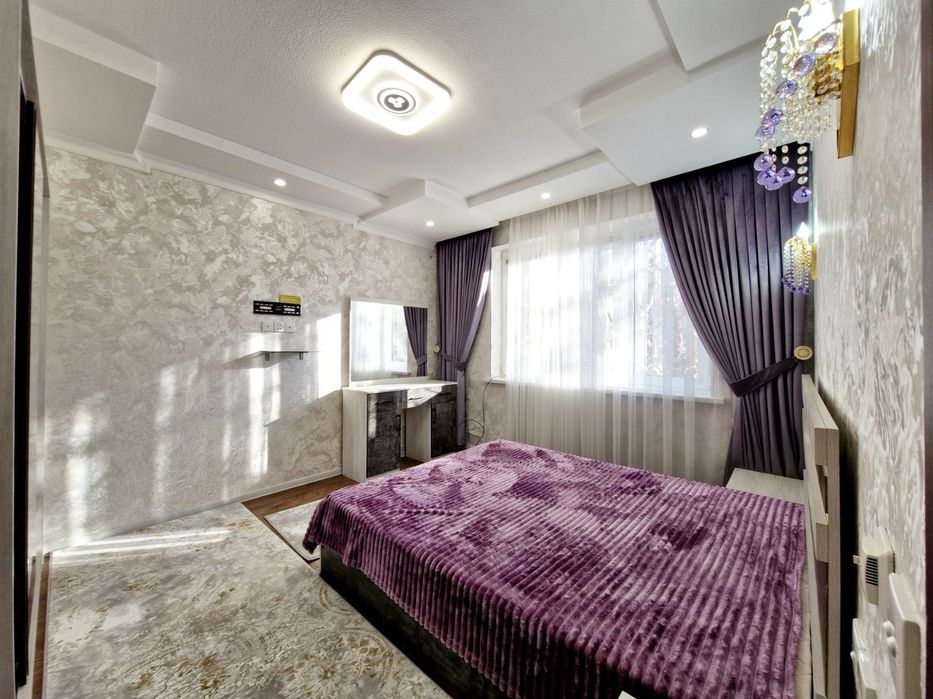 3 комнатная квартира на 3 этаже + 6м внранда 77 серия Фрунзе