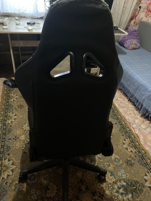 Продам кресло игровое