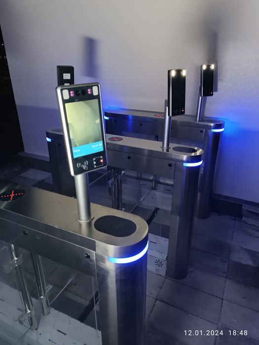 Установка, стеклянный Турникет. Установка TURNIKET  FACE ID