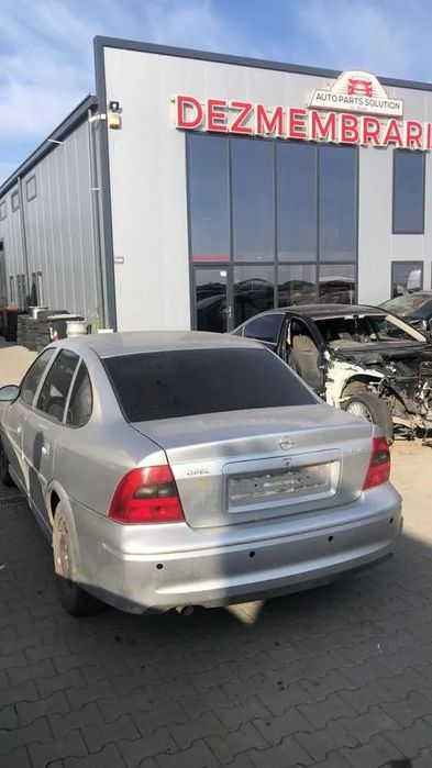Dezmembram Opel Vectra B 1.6 B an fabr. 2001