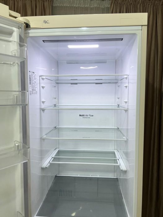 Продаётся LG Холодильники