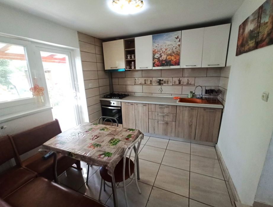 Casa renovată Arad, Bujac - teren 540mp, garaj, grădină si mansardă