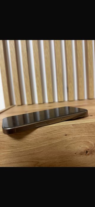 Iphone 16 pro ,256GB,Doar cu predare personala in sebes sau imprejurimi.