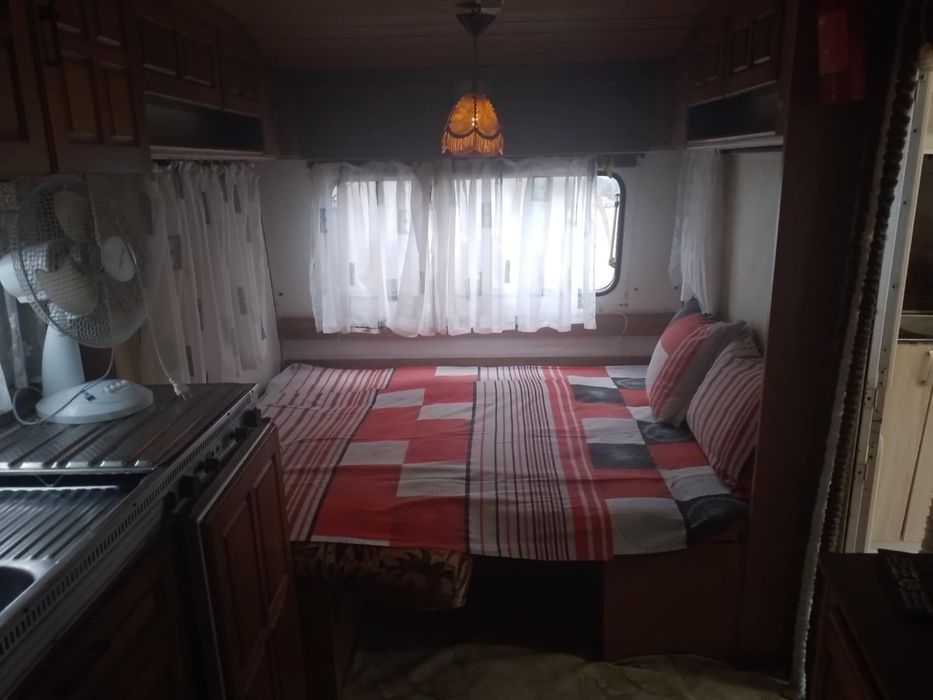 Каравана обзаведена