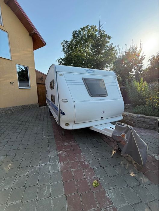 Hobby Prestige 560 KFU (paturi supraetajate) - cort inclus - 1600 kg