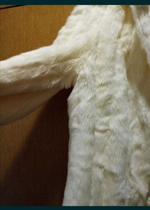 Пухкаво екокожа палто