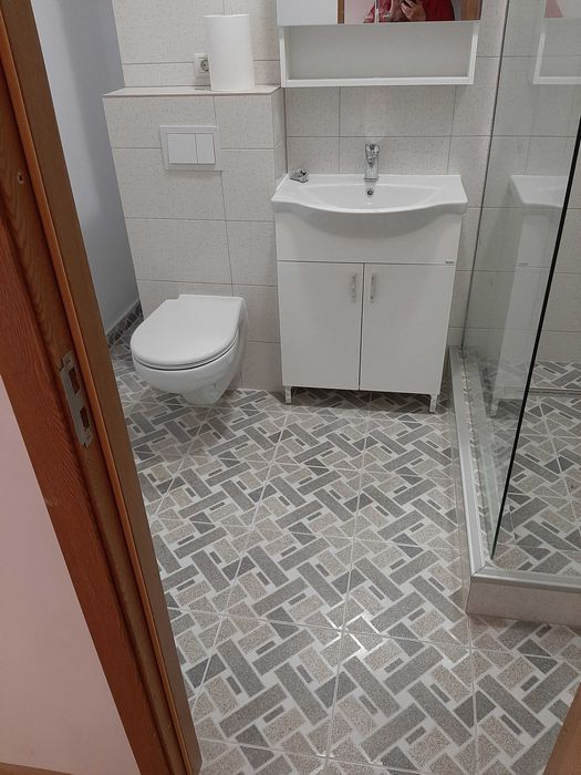 Inchiriez apartament