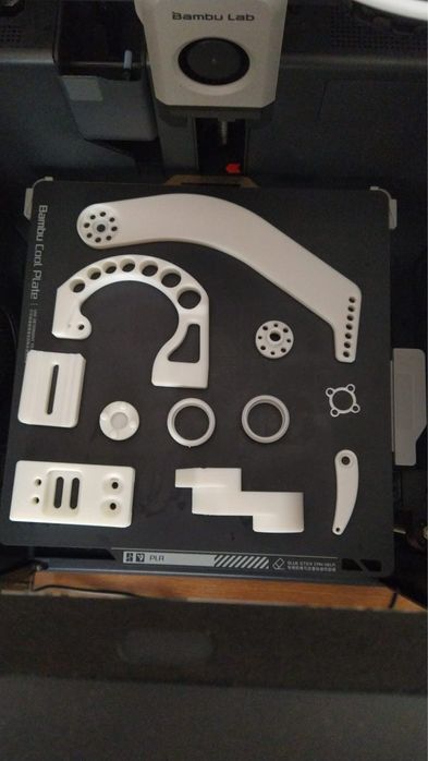 E.M.Gprint 3D cu filament(Fdm) sau rășină(Sla)