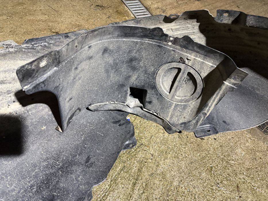 Usa golf 7 dreapta Carenaj bara fata original golf 7.5 cititi anuntul