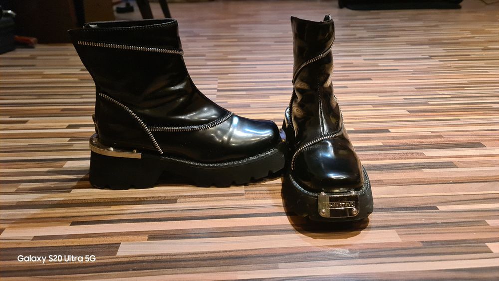 Дамски боти НОВИ!