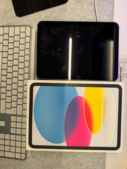 Ipad 10th - WiFi + Cellular