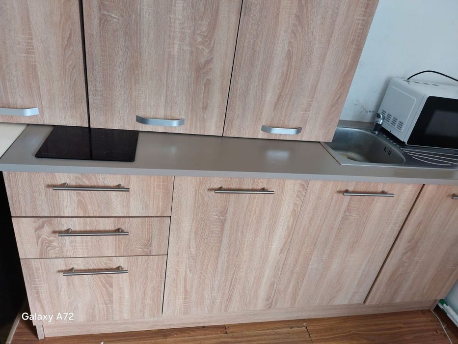 Mobilier bucătărie complet (2m) + electrocasnice – stare excelentă