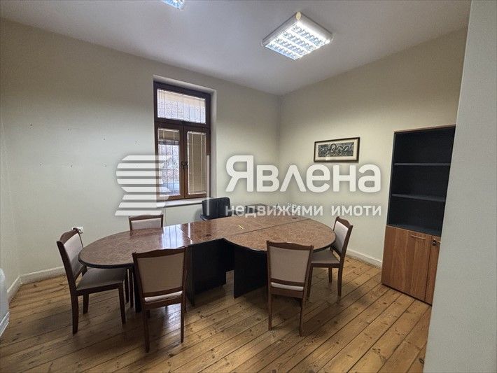 Дава се под наем Офис в Пловдив, Център - 160 кв.м за 1023 € - Снимка #1