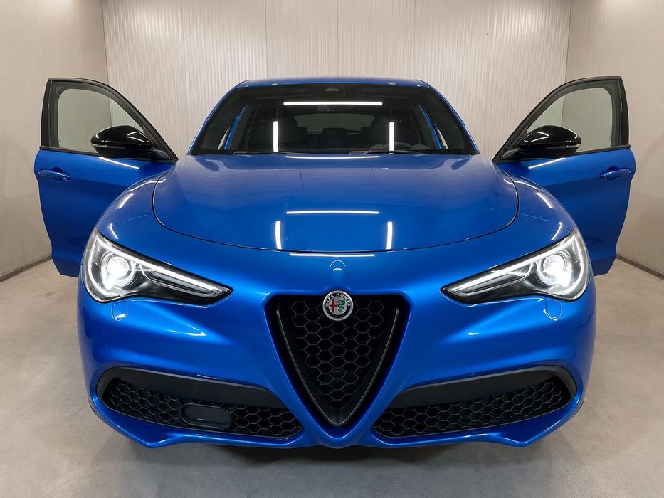 Alfa Romeo Stelvio Configuratie exclusivista, culoare Misano Blu, jante Competizione 20