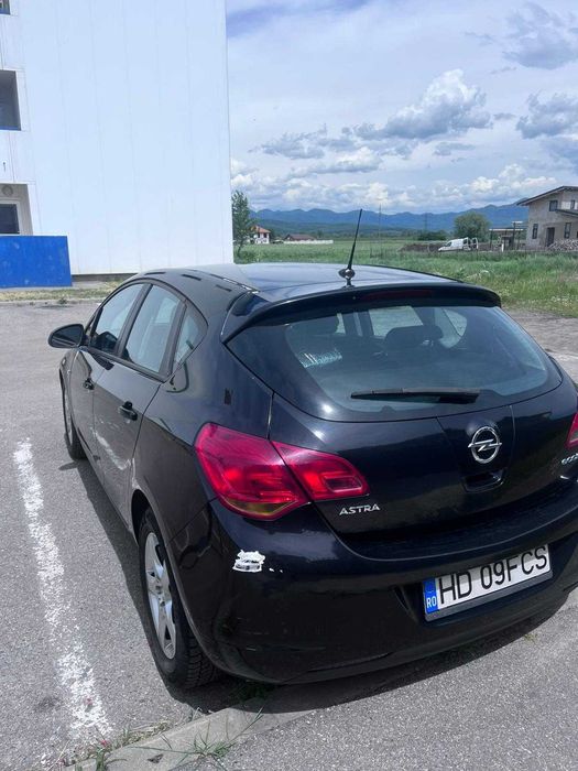 Opel Astra j 2011