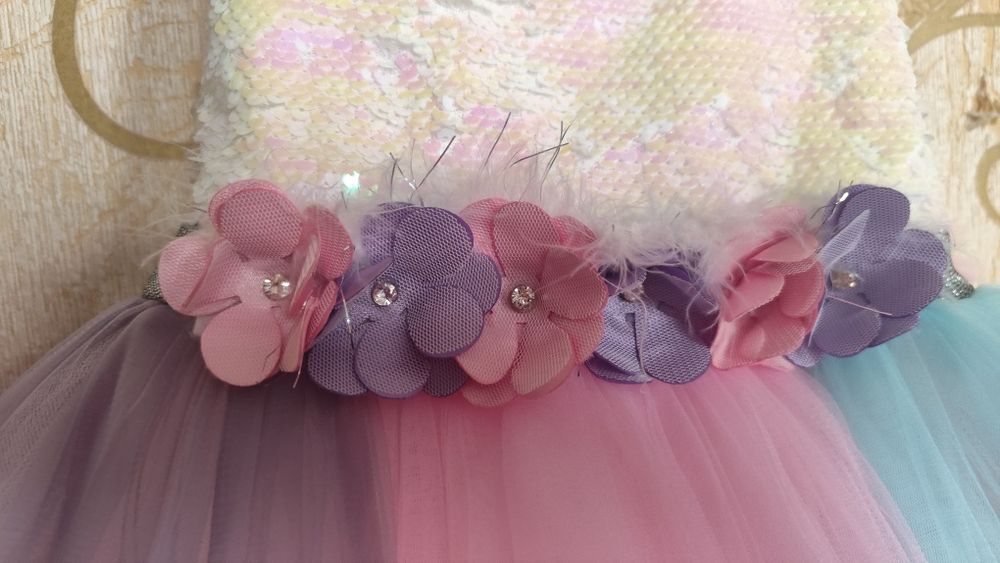 Продам платье для девочки